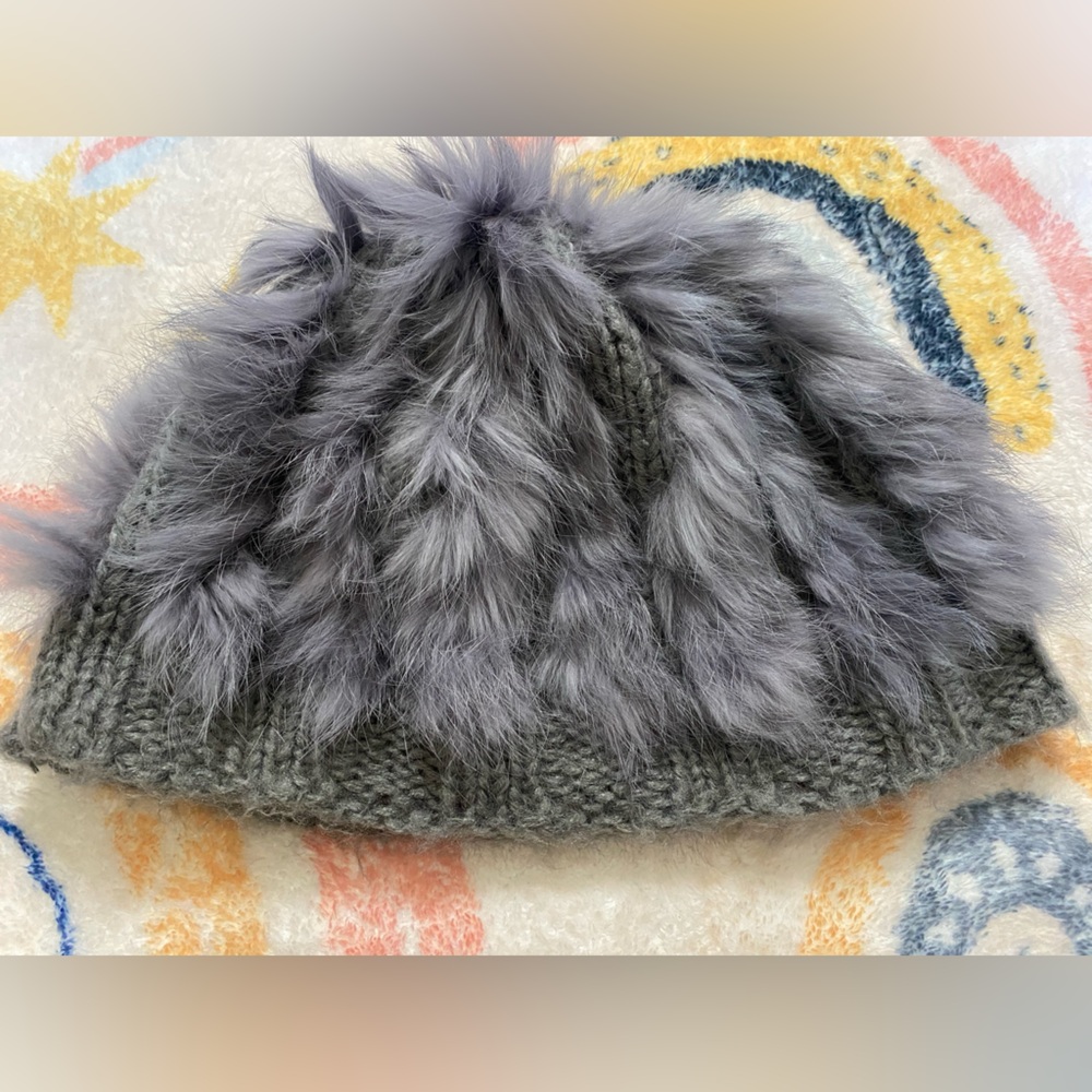 Annabelle’s Fur Beanie in Gray